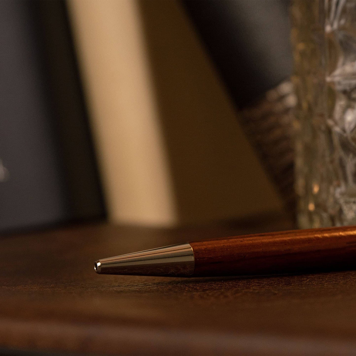 Hembo Kugelschreiber Cocobolo Detailaufnahme Stiftspitze