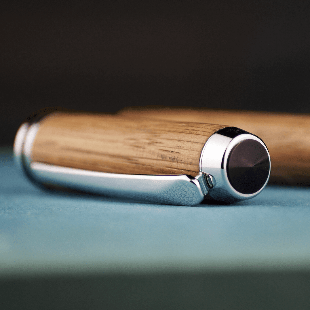 Oak Tintenroller Eiche Detailaufnahme Verschlusskappe