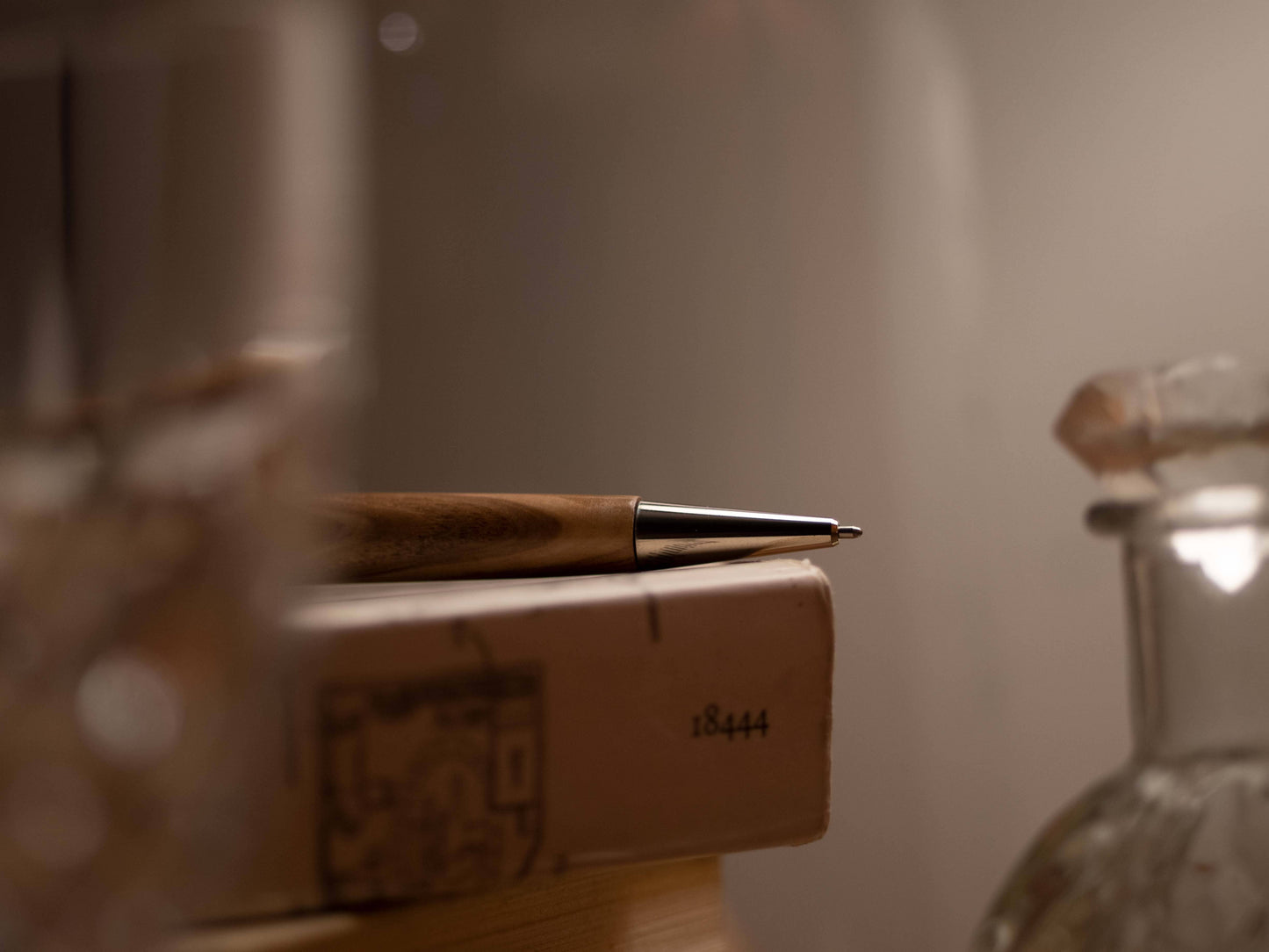 Sior Kugelschreiber Esche Detailaufnahme Stiftspitze